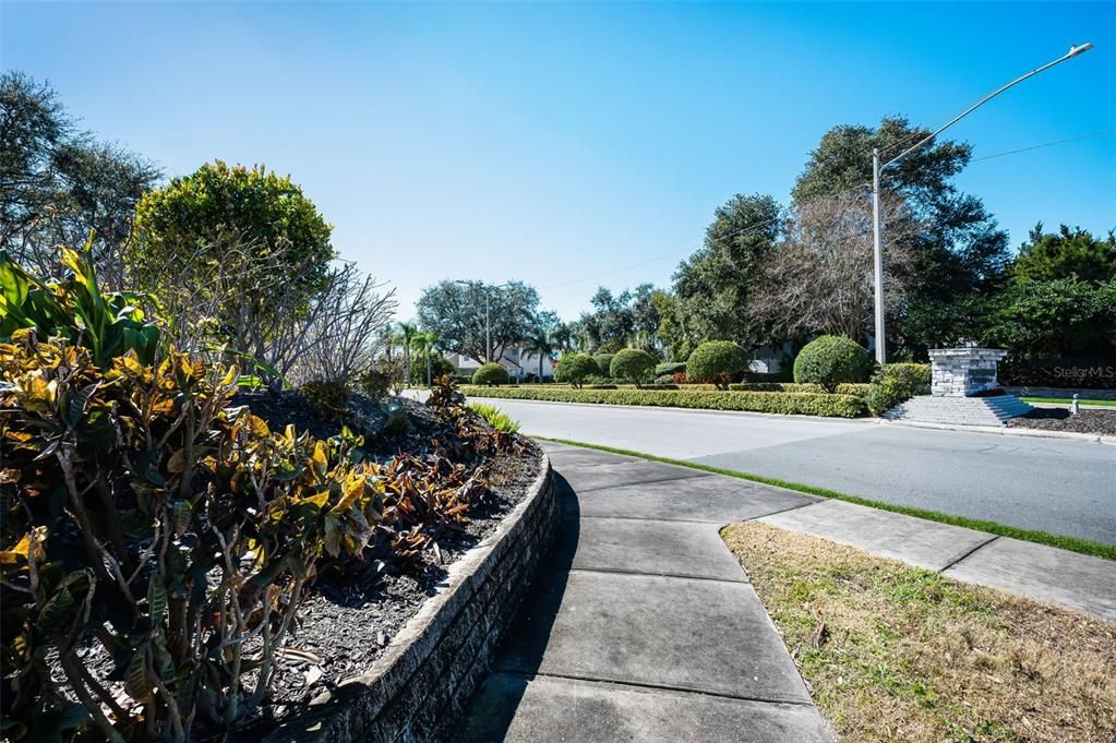 Active With Contract: $749,900 (3 beds, 2 baths, 2078 Square Feet)