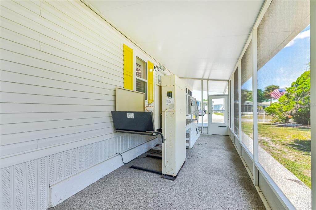 Activo con contrato: $185,000 (2 camas, 2 baños, 1128 Pies cuadrados)