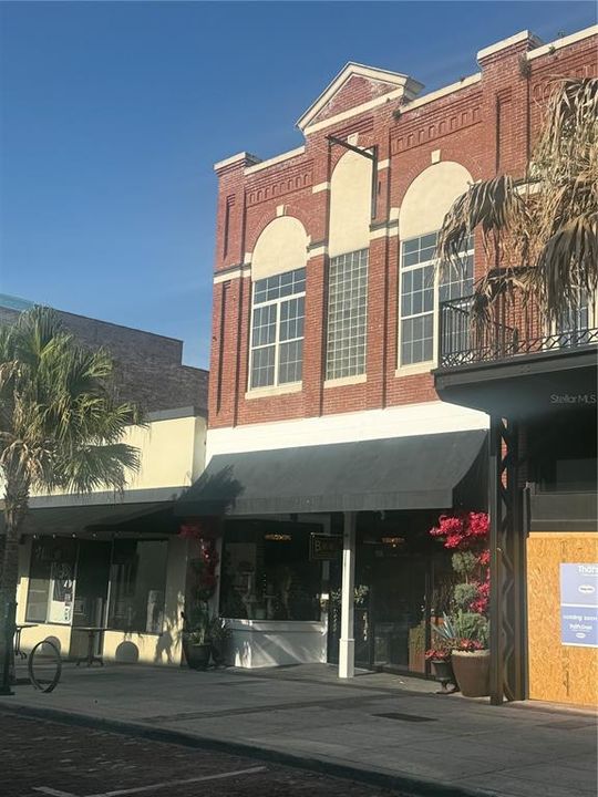 For Rent: $2,850 (2 beds, 2 baths, 1888 Square Feet)