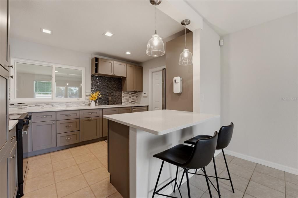 Active With Contract: $254,900 (3 beds, 1 baths, 1205 Square Feet)