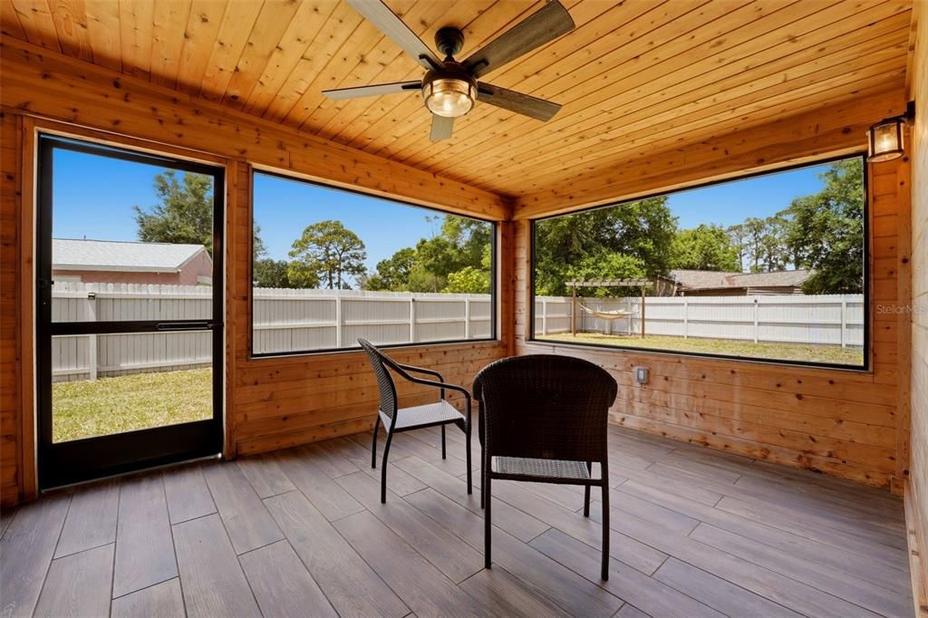Active With Contract: $254,900 (3 beds, 1 baths, 1205 Square Feet)