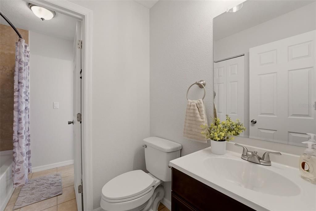 Active With Contract: $254,900 (3 beds, 1 baths, 1205 Square Feet)