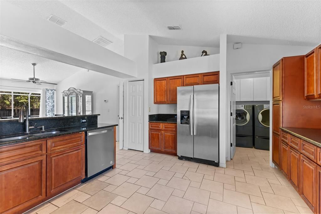 Active With Contract: $380,000 (3 beds, 2 baths, 1608 Square Feet)