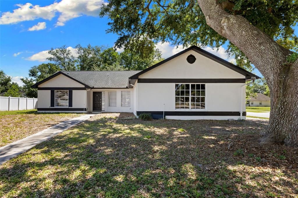 Active With Contract: $380,000 (3 beds, 2 baths, 1608 Square Feet)