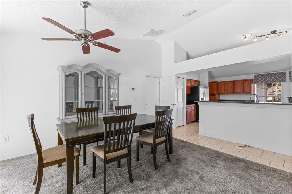 Active With Contract: $380,000 (3 beds, 2 baths, 1608 Square Feet)