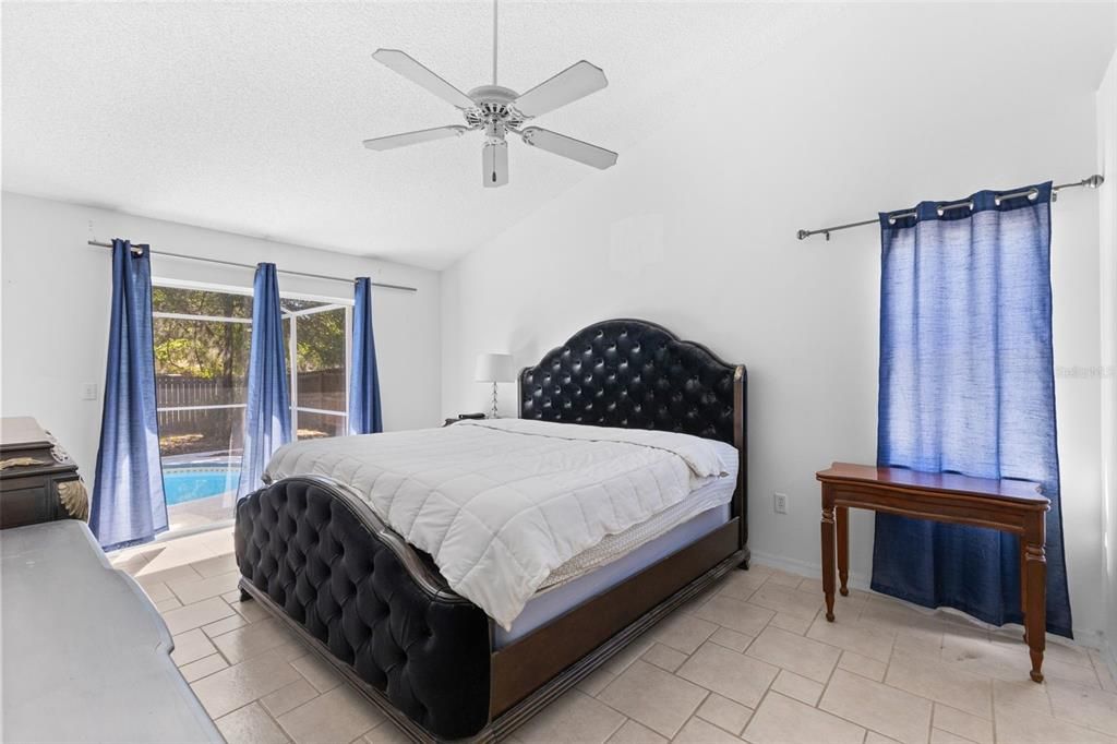 Active With Contract: $380,000 (3 beds, 2 baths, 1608 Square Feet)