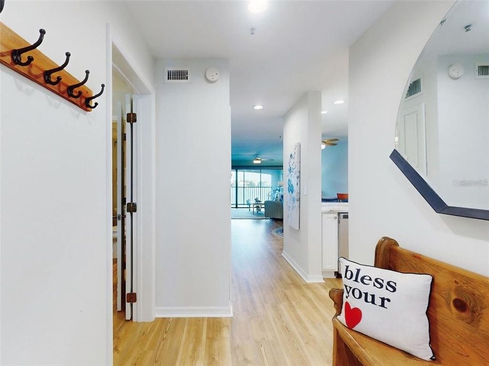For Rent: $2,800 (2 beds, 2 baths, 1053 Square Feet)