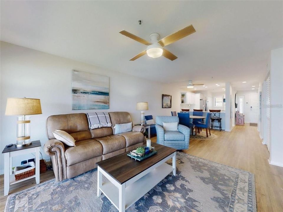 For Rent: $2,800 (2 beds, 2 baths, 1053 Square Feet)