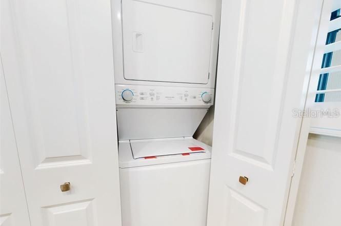 For Rent: $2,800 (2 beds, 2 baths, 1053 Square Feet)