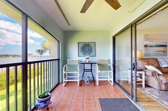 For Rent: $2,800 (2 beds, 2 baths, 1053 Square Feet)