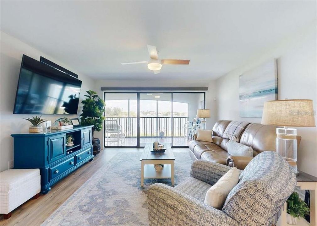 For Rent: $2,800 (2 beds, 2 baths, 1053 Square Feet)