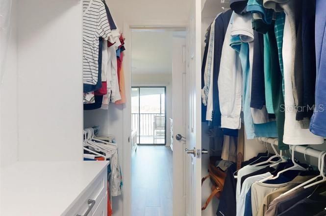 For Rent: $2,800 (2 beds, 2 baths, 1053 Square Feet)
