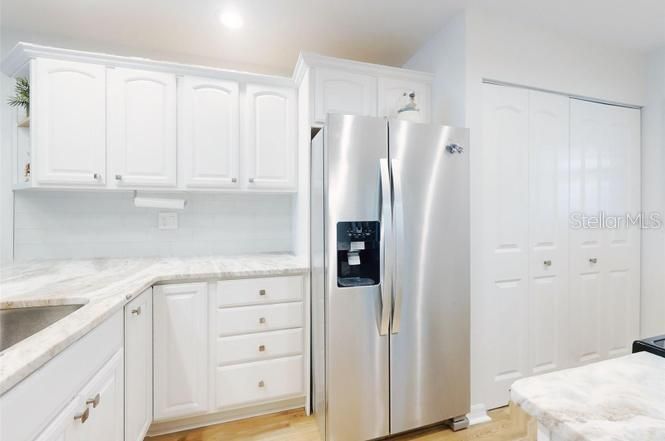 For Rent: $2,800 (2 beds, 2 baths, 1053 Square Feet)