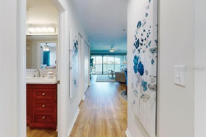 For Rent: $2,800 (2 beds, 2 baths, 1053 Square Feet)