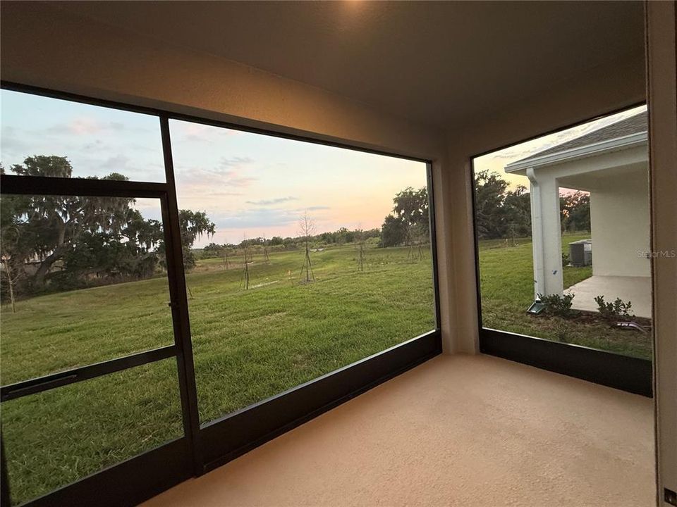For Rent: $2,500 (3 beds, 2 baths, 1565 Square Feet)