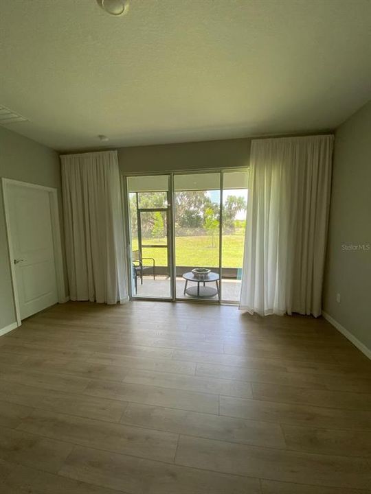 For Rent: $2,500 (3 beds, 2 baths, 1565 Square Feet)