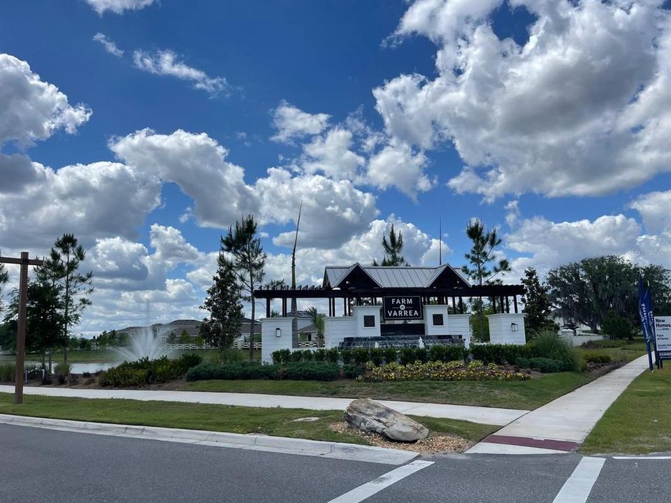 For Rent: $2,500 (3 beds, 2 baths, 1565 Square Feet)