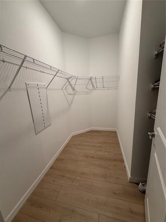 For Rent: $2,500 (3 beds, 2 baths, 1565 Square Feet)