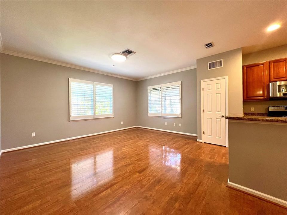 В аренду: $3,490 (2 спален, 2 ванн, 1600 Квадратных фут)