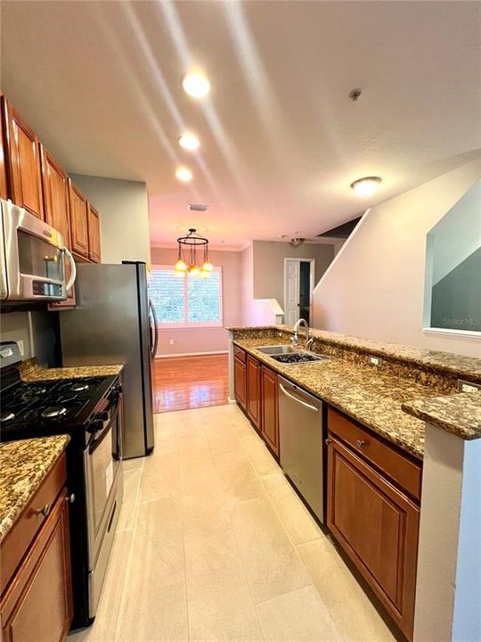 В аренду: $3,490 (2 спален, 2 ванн, 1600 Квадратных фут)