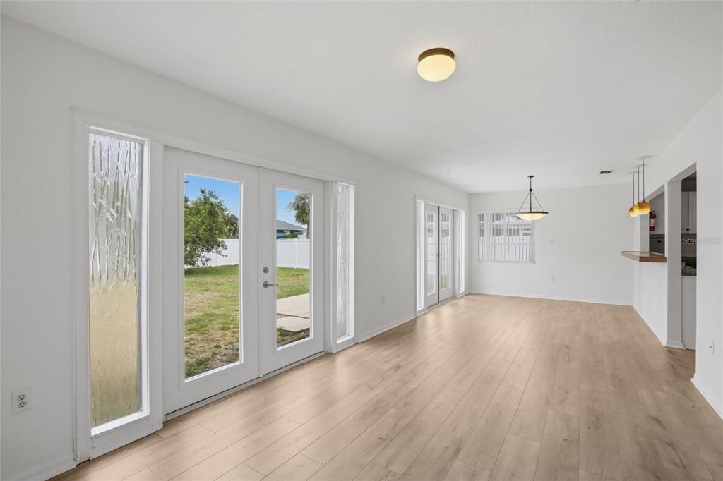 Activo con contrato: $254,900 (3 camas, 2 baños, 1597 Pies cuadrados)