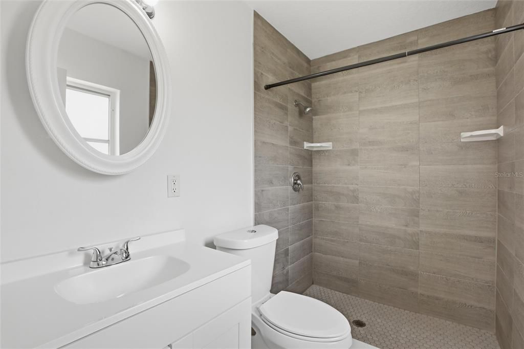 Activo con contrato: $254,900 (3 camas, 2 baños, 1597 Pies cuadrados)