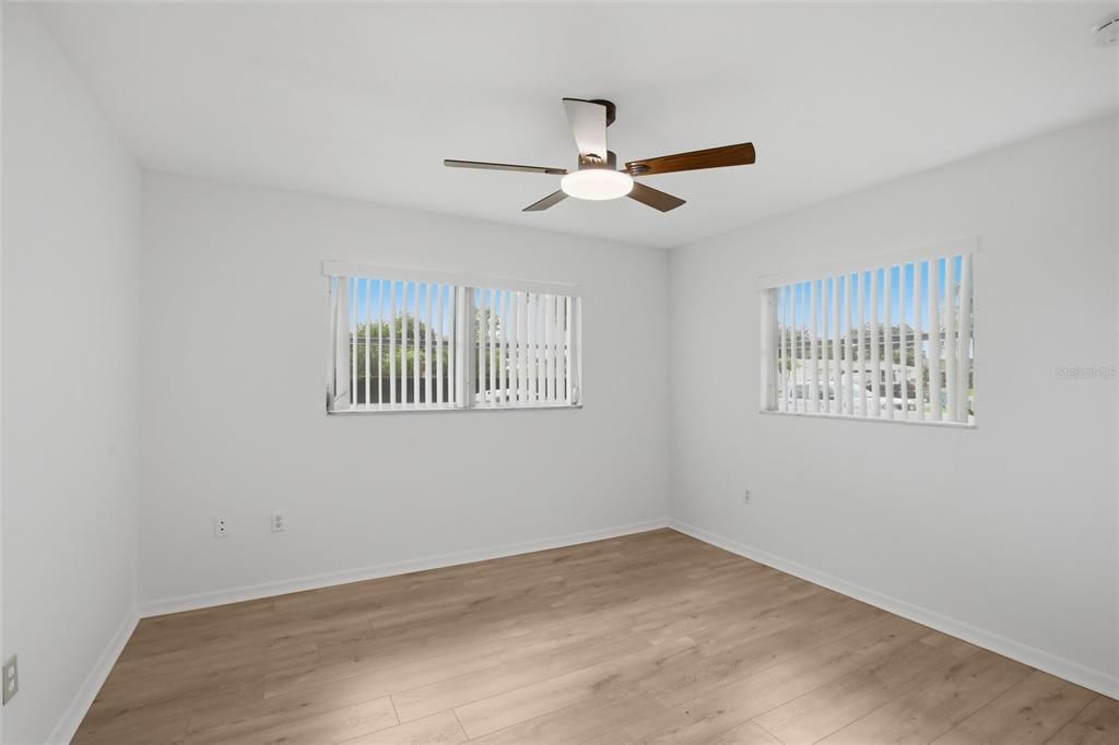 Activo con contrato: $254,900 (3 camas, 2 baños, 1597 Pies cuadrados)