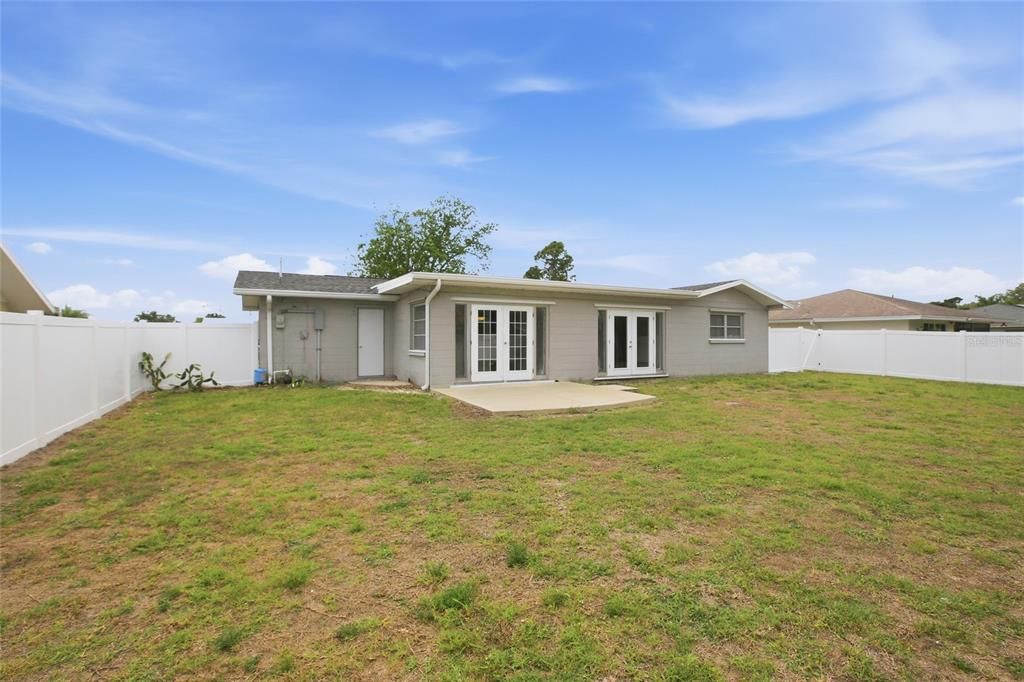 Activo con contrato: $254,900 (3 camas, 2 baños, 1597 Pies cuadrados)