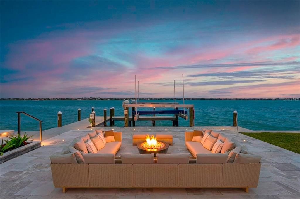 For Sale: $11,900,000 (5 beds, 5 baths, 6527 Square Feet)