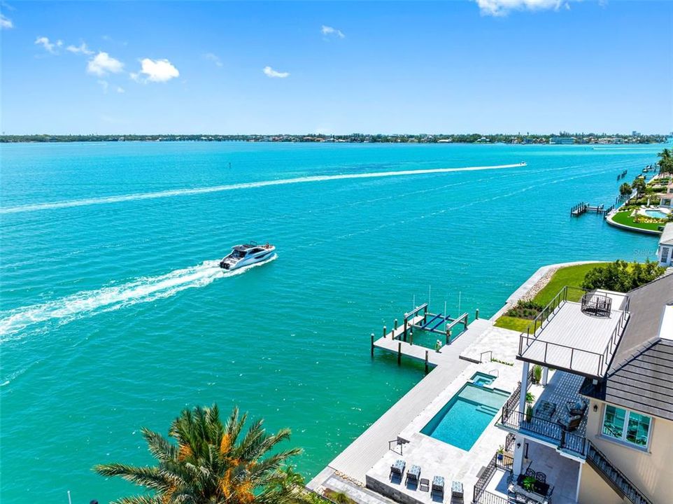 For Sale: $11,900,000 (5 beds, 5 baths, 6527 Square Feet)