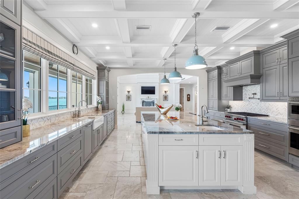 For Sale: $11,900,000 (5 beds, 5 baths, 6527 Square Feet)