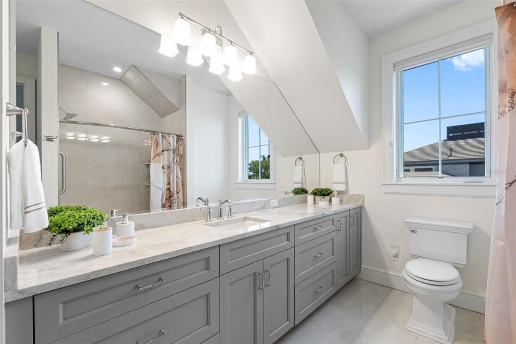 For Sale: $11,900,000 (5 beds, 5 baths, 6527 Square Feet)