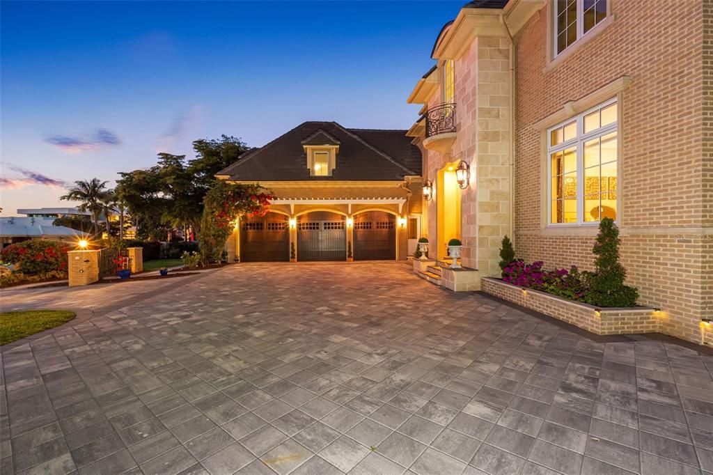 For Sale: $11,900,000 (5 beds, 5 baths, 6527 Square Feet)