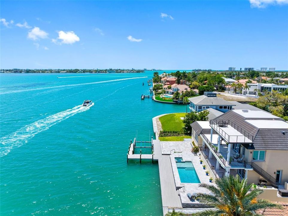 For Sale: $11,900,000 (5 beds, 5 baths, 6527 Square Feet)