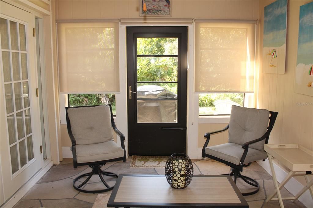 For Rent: $2,895 (3 beds, 2 baths, 1900 Square Feet)
