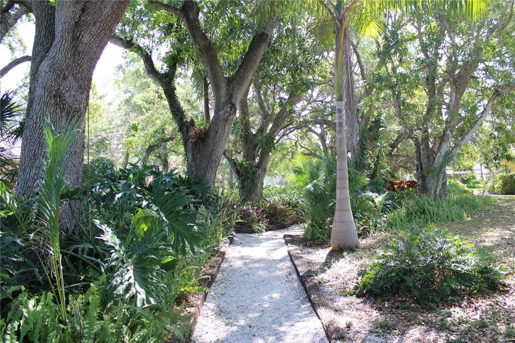 For Rent: $2,895 (3 beds, 2 baths, 1900 Square Feet)