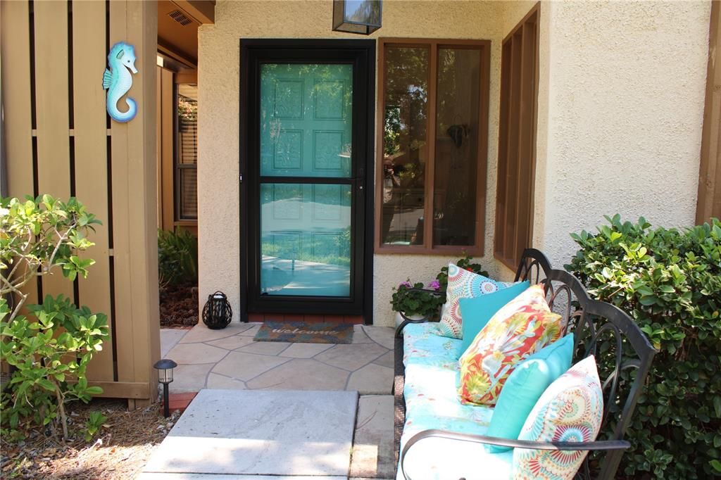 For Rent: $2,895 (3 beds, 2 baths, 1900 Square Feet)