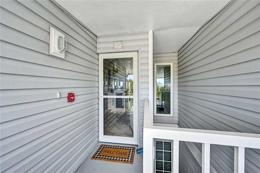 For Sale: $1,237,000 (2 beds, 2 baths, 1049 Square Feet)
