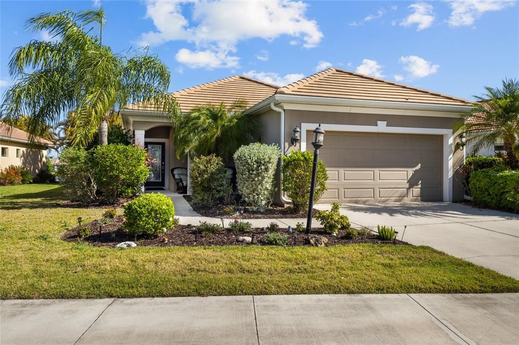 Active With Contract: $535,000 (3 beds, 2 baths, 1511 Square Feet)