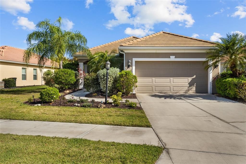 Active With Contract: $535,000 (3 beds, 2 baths, 1511 Square Feet)