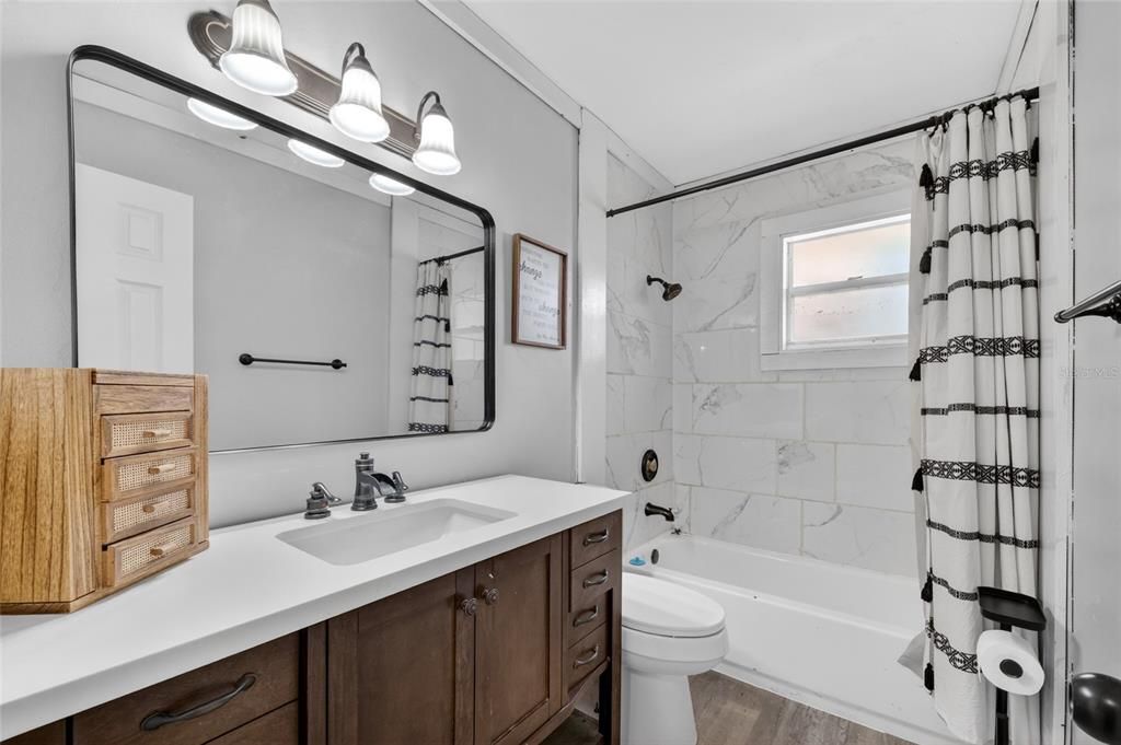 For Sale: $252,000 (2 beds, 2 baths, 1275 Square Feet)