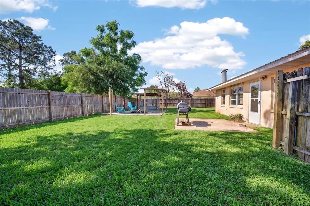 For Sale: $252,000 (2 beds, 2 baths, 1275 Square Feet)