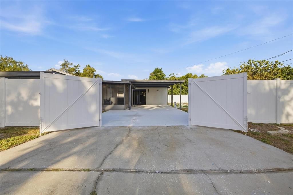 Active With Contract: $630,000 (4 beds, 3 baths, 2014 Square Feet)