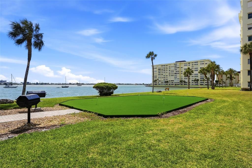 For Sale: $189,000 (1 beds, 1 baths, 800 Square Feet)