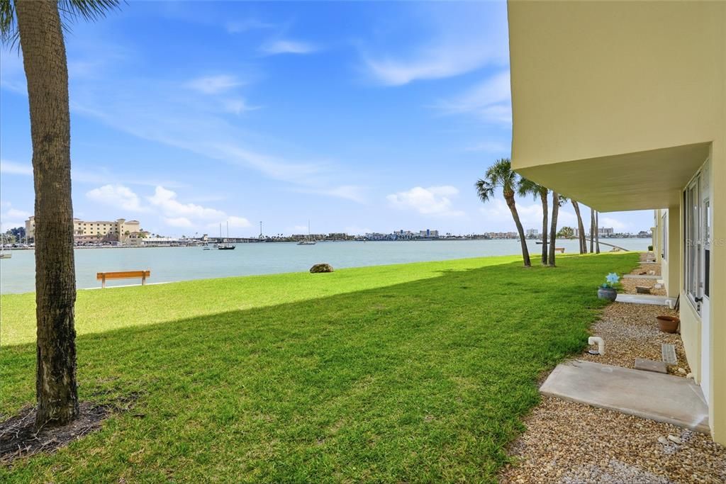 For Sale: $189,000 (1 beds, 1 baths, 800 Square Feet)