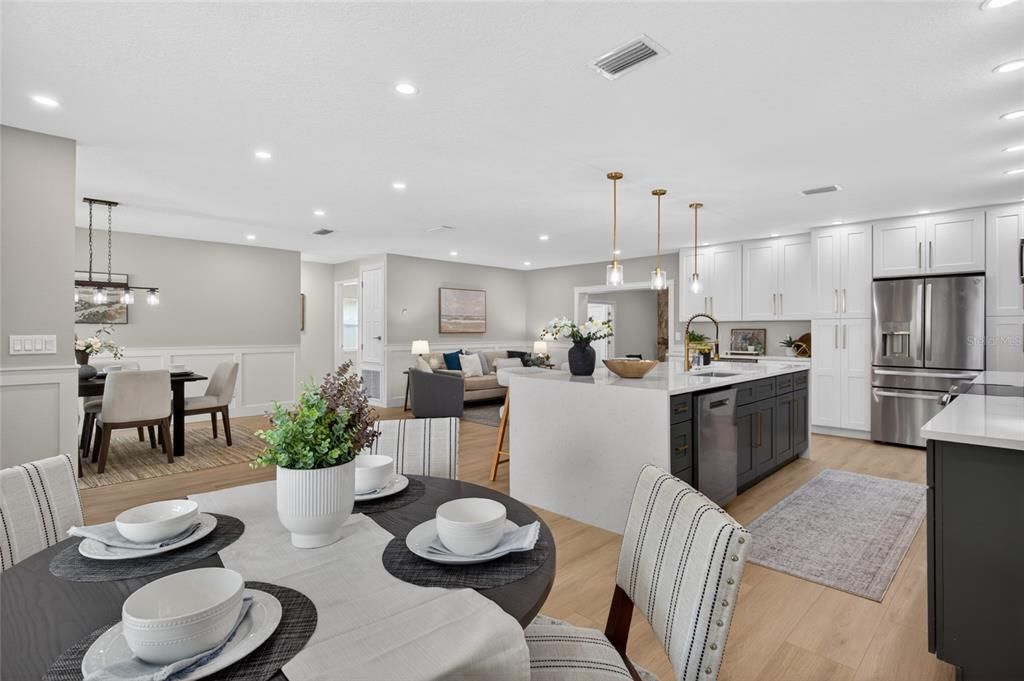 Activo con contrato: $549,000 (3 camas, 2 baños, 2445 Pies cuadrados)