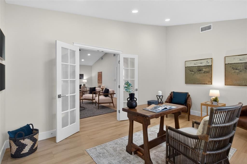 Activo con contrato: $549,000 (3 camas, 2 baños, 2445 Pies cuadrados)