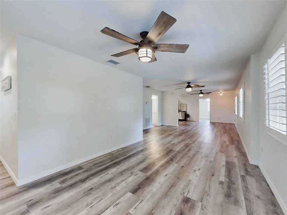 En Venta: $615,000 (3 camas, 2 baños, 1761 Pies cuadrados)