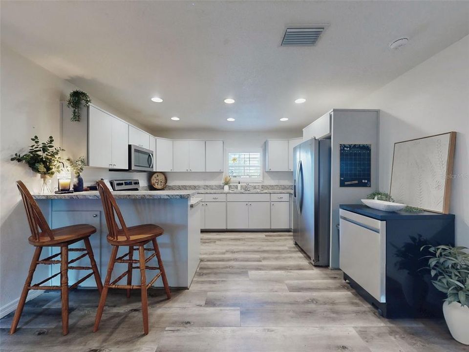 En Venta: $615,000 (3 camas, 2 baños, 1761 Pies cuadrados)