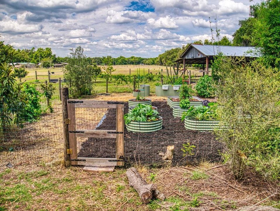 En Venta: $615,000 (3 camas, 2 baños, 1761 Pies cuadrados)